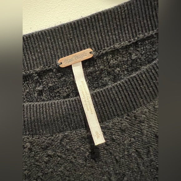 Free people small black sweater, oversized and warm - Picture 2 of 2